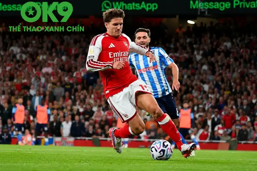 Tzolis khuấy đảo toàn bộ mạn trái của Coventry City, cả ngoài biên và ở hành lang trong. Tzolis khuấy đảo toàn bộ mạn trái của Coventry City, cả ngoài biên và ở hành lang trong.
